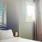 Montlhery Hotel 2*