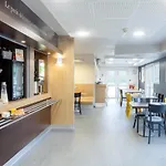 Hotel Montlhery