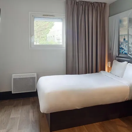 Hotel Montlhery