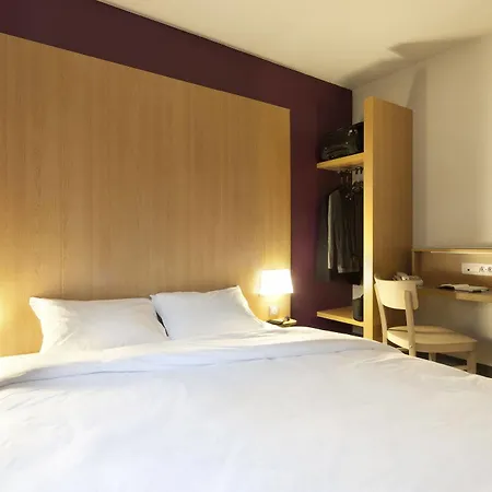 Hotel Montlhery Linas
