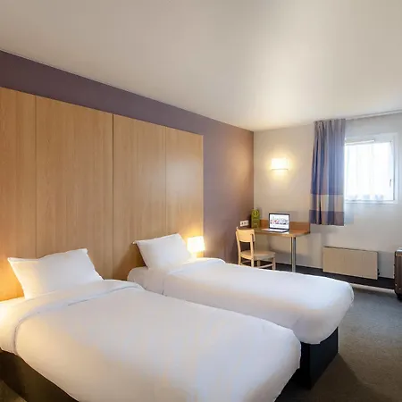 Montlhery Hotel 2*