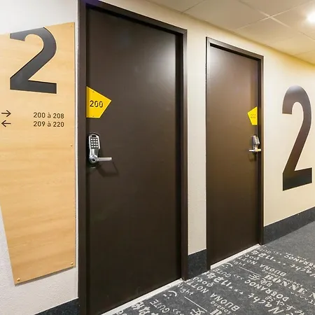 Montlhery Hotel Linas